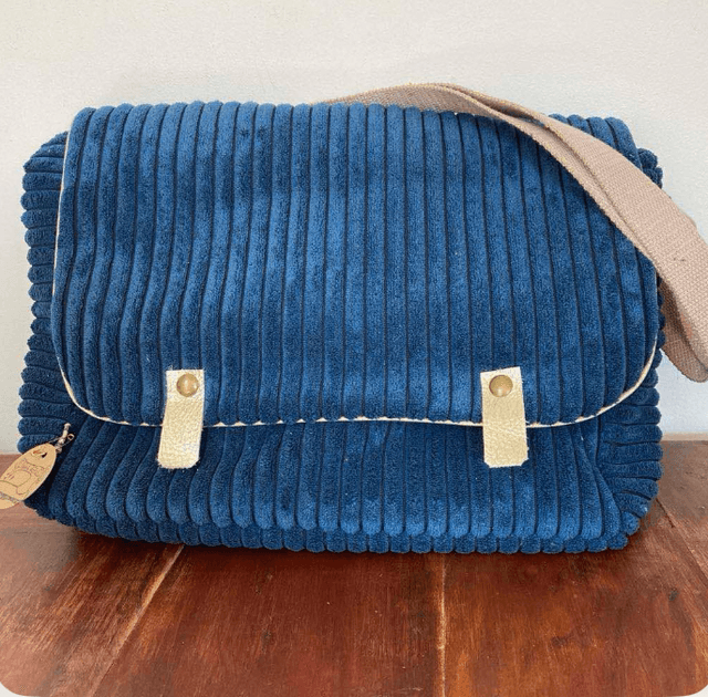 Axelle bleu foncé
