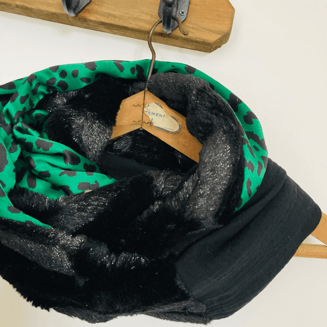 Écharpe étole panthère verte